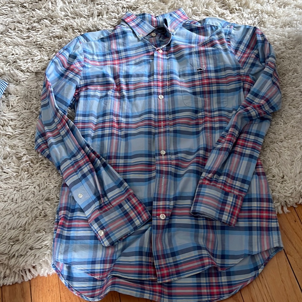 Vineyard Vines button down shirt